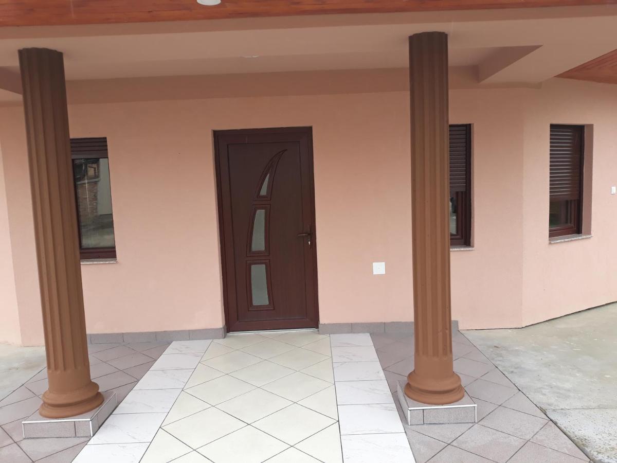 Andi Apartman Pacir Bagian luar foto