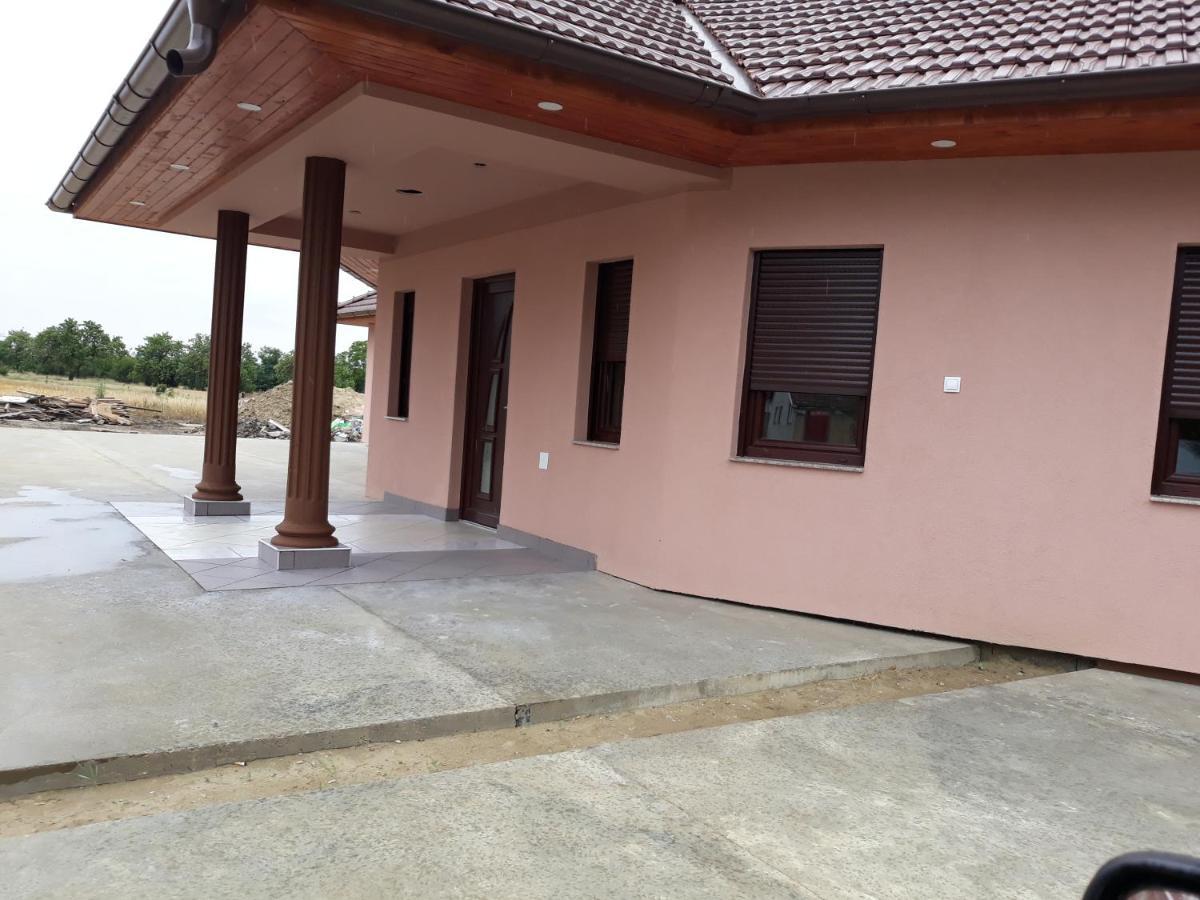 Andi Apartman Pacir Bagian luar foto